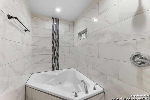 Image 30 of 34 For 507 Lovera