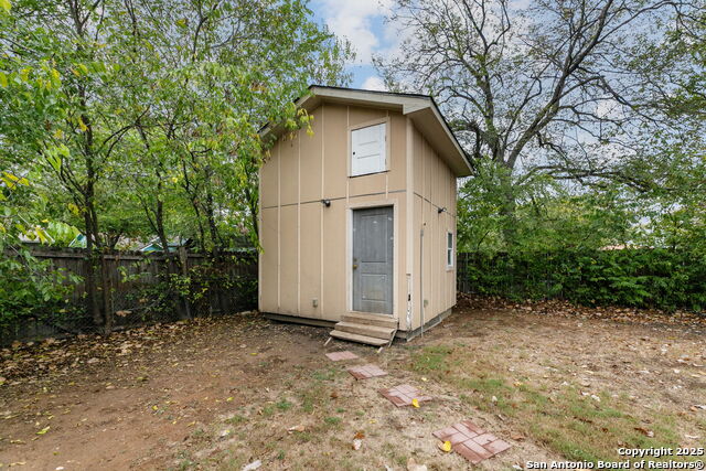 Image 31 of 34 For 507 Lovera