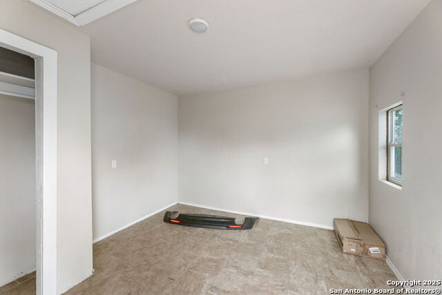 Image 32 of 34 For 507 Lovera