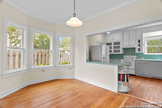 Image 12 of 30 For 247 Rosewood E