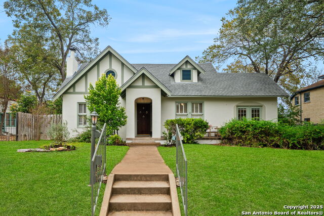 Image 2 of 30 For 247 Rosewood E