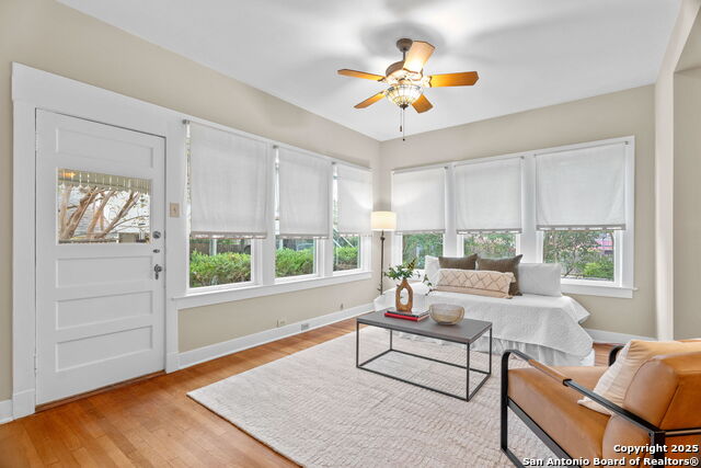 Image 20 of 30 For 247 Rosewood E