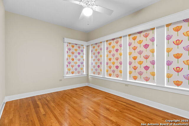 Image 23 of 30 For 247 Rosewood E