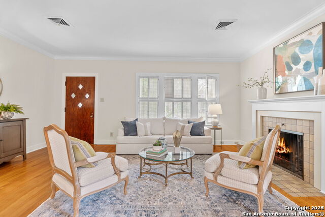 Image 6 of 30 For 247 Rosewood E