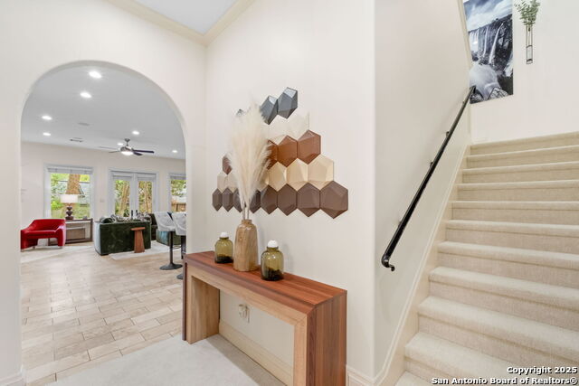 Image 16 of 35 For 205 Hubbard  2