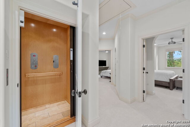 Image 19 of 35 For 205 Hubbard  2