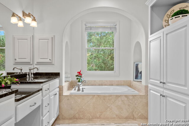 Image 24 of 35 For 205 Hubbard  2