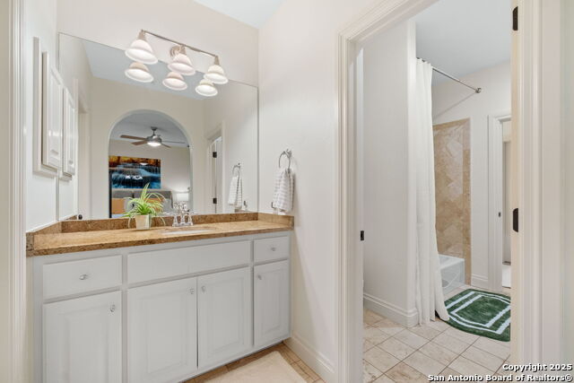 Image 28 of 35 For 205 Hubbard  2