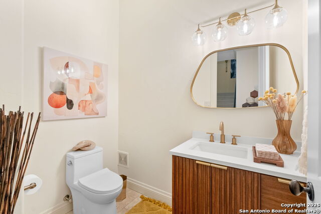 Image 31 of 35 For 205 Hubbard  2