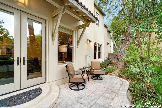 Image 32 of 35 For 205 Hubbard  2