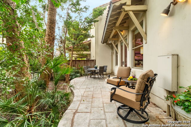 Image 33 of 35 For 205 Hubbard  2