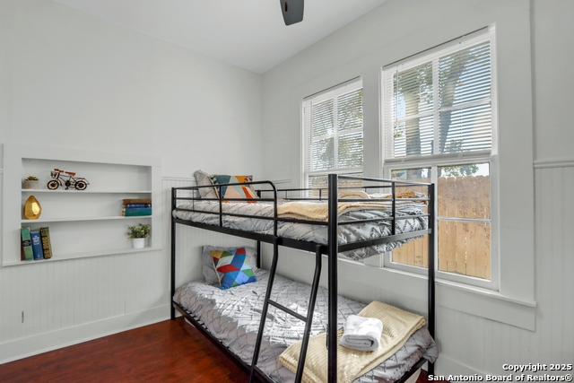 Listing photo id 26 for 569 Wright  