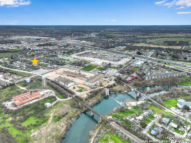 Listing photo id 30 for 569 Wright  