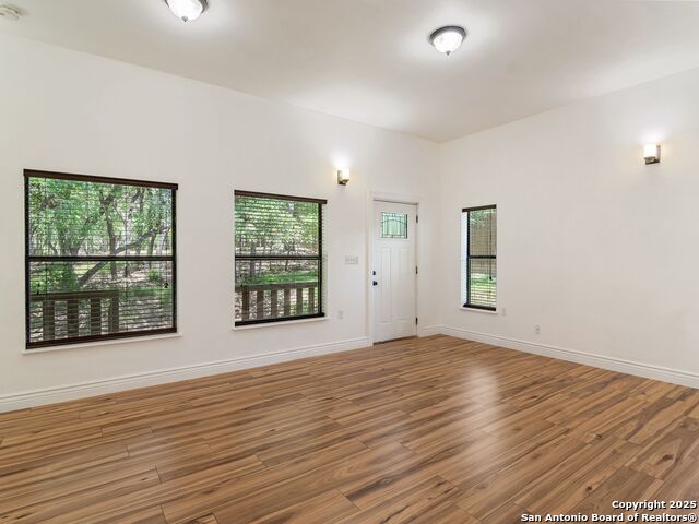 Image 36 of 52 For 101 Hunters Glen Dr