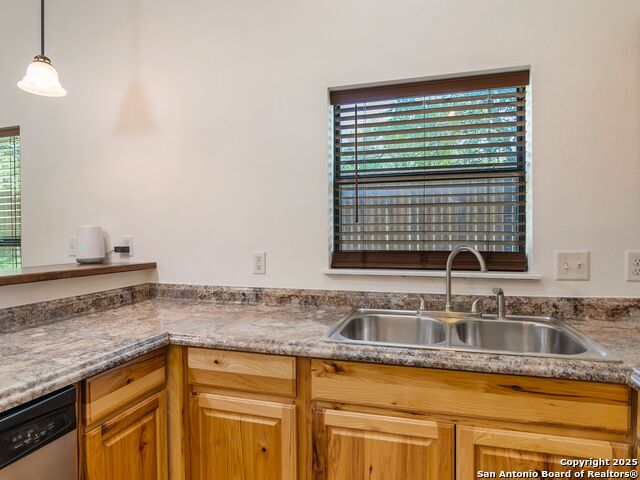 Image 38 of 52 For 101 Hunters Glen Dr