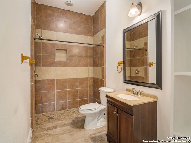 Image 39 of 52 For 101 Hunters Glen Dr