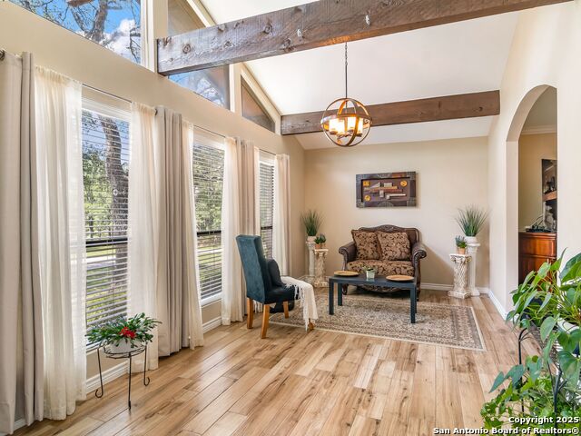 Image 8 of 52 For 101 Hunters Glen Dr