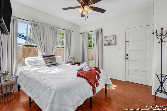 Listing photo id 20 for 569 Wright  