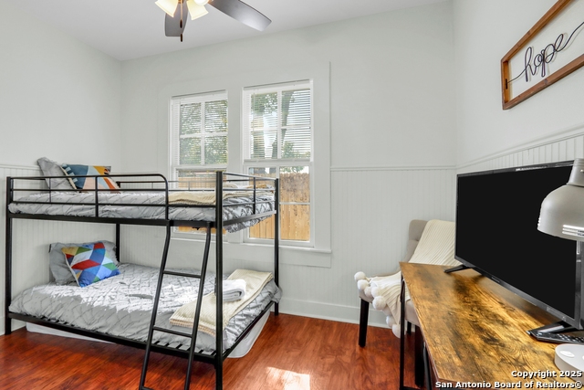 Listing photo id 27 for 569 Wright  