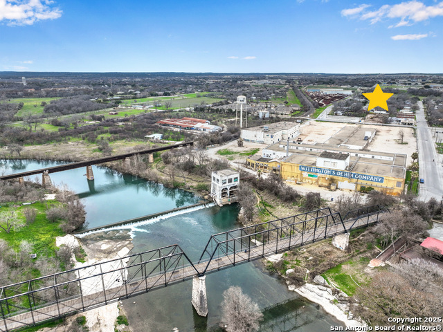 Listing photo id 31 for 569 Wright  