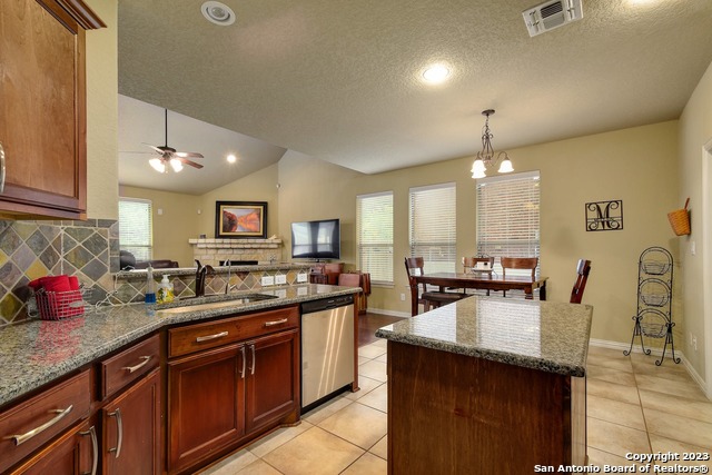 Image 5 of 28 For 1435 Sparrow Song