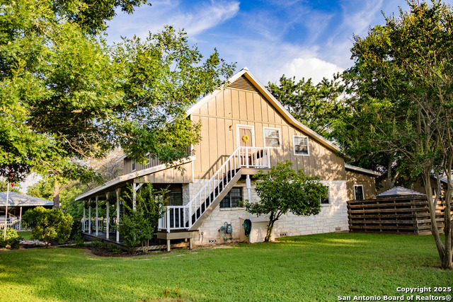 Image 50 of 53 For 611 Burbank St W