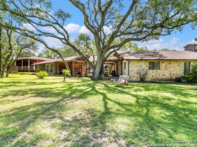 Image 31 of 52 For 101 Hunters Glen Dr