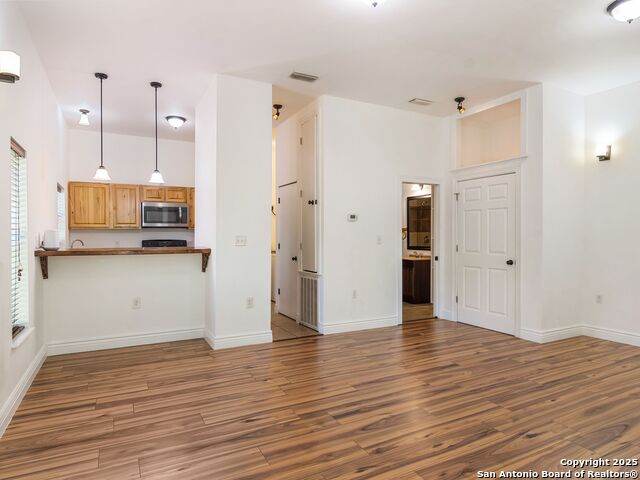 Image 34 of 52 For 101 Hunters Glen Dr