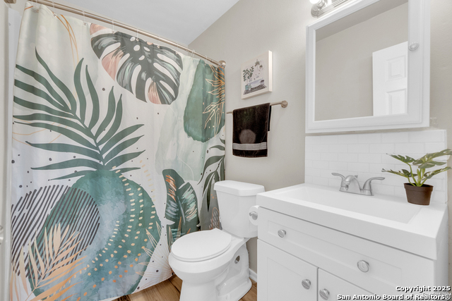 Image 15 of 24 For 8722 Ridge Moon