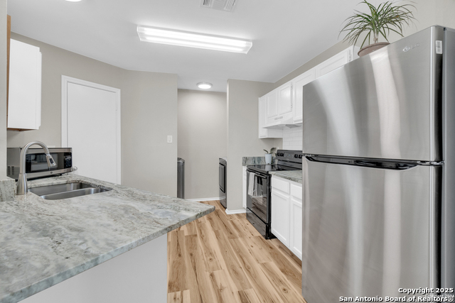 Image 6 of 24 For 8722 Ridge Moon