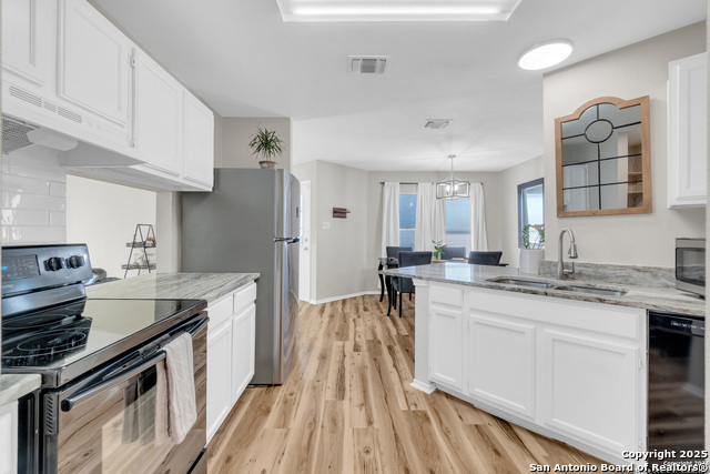 Image 7 of 24 For 8722 Ridge Moon