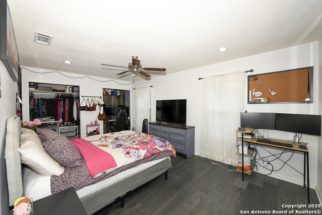 Image 17 of 34 For 8315 Delphian