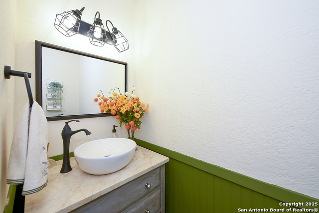 Image 25 of 34 For 8315 Delphian