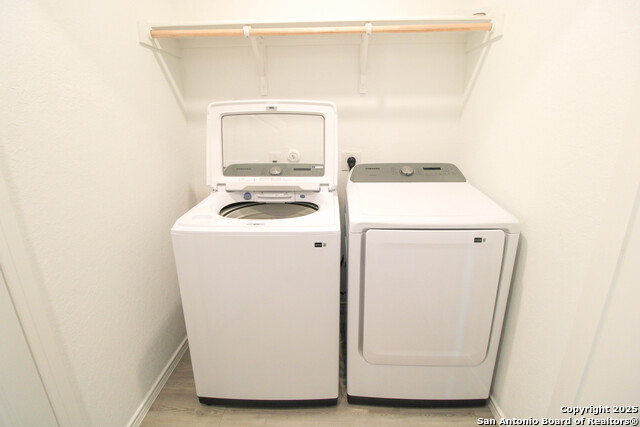 Image 13 of 39 For 3642 Millbrook Way