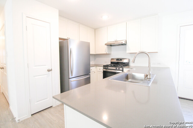 Image 4 of 39 For 3642 Millbrook Way