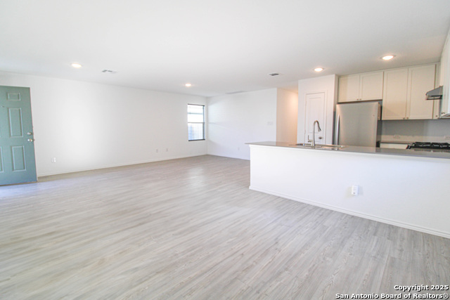 Image 5 of 39 For 3642 Millbrook Way