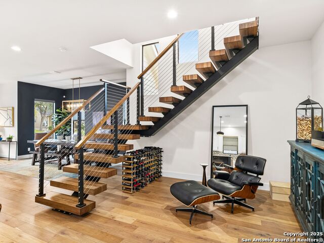 Listing photo id 9 for 507 Normandy Avenue