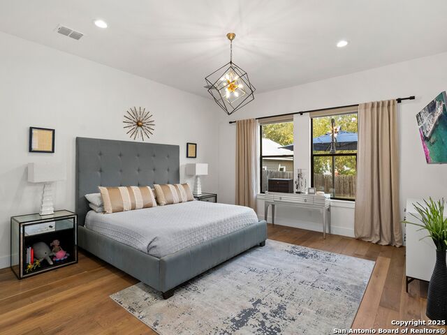 Listing photo id 10 for 507 Normandy Avenue