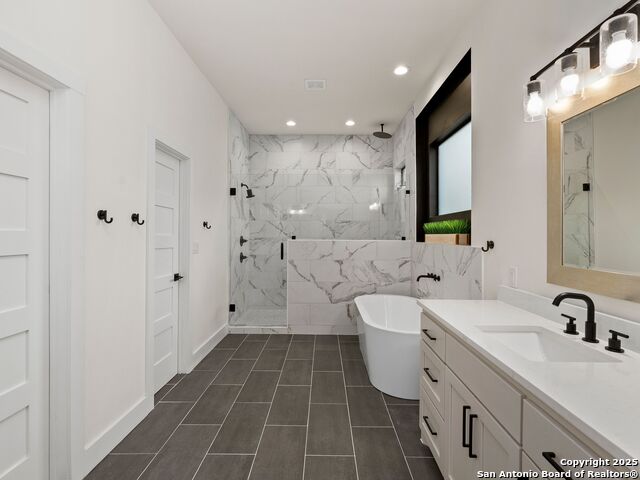 Listing photo id 13 for 507 Normandy Avenue