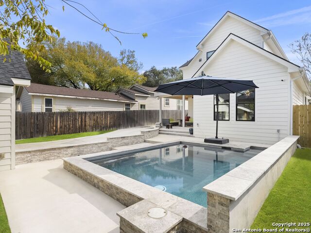 Listing photo id 24 for 507 Normandy Avenue