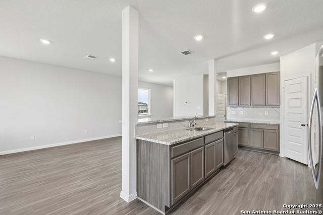 Image 6 of 30 For 10119 Carnelian Cove