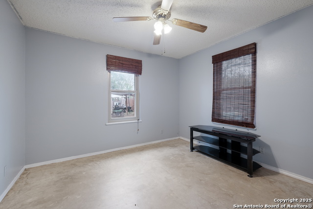 Image 16 of 24 For 1415 Longhorn