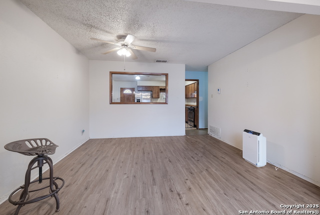 Image 5 of 24 For 1415 Longhorn