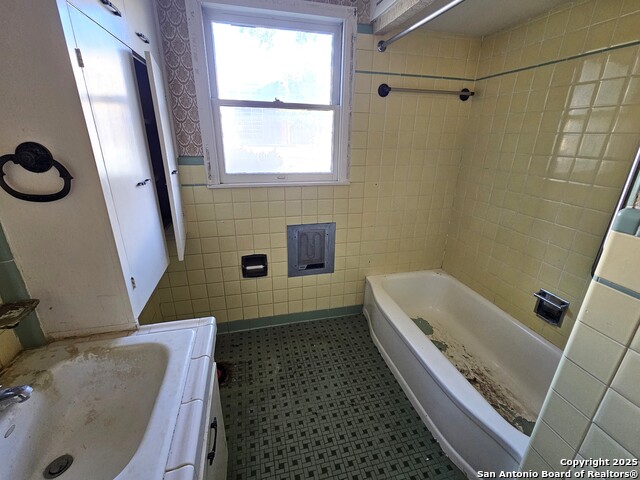 Image 15 of 21 For 622 Sacramento