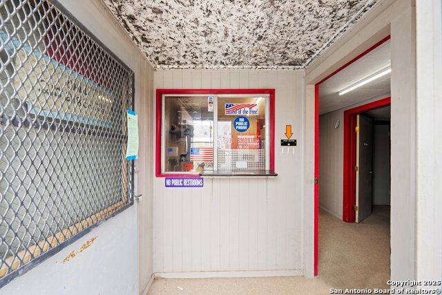 Listing photo id 12 for 10102 Roosevelt