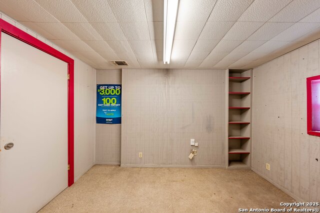 Listing photo id 14 for 10102 Roosevelt