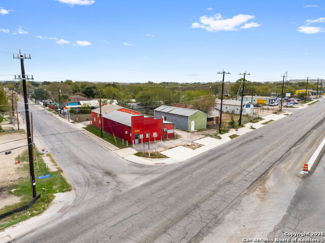 Listing photo id 1 for 10102 Roosevelt