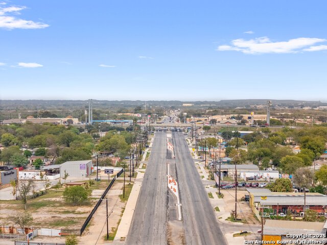 Listing photo id 32 for 10102 Roosevelt