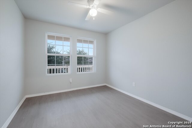 Image 20 of 30 For 10218 Robbins Creek