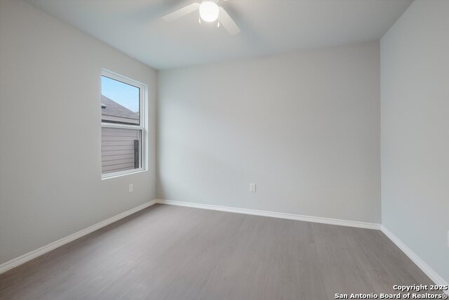 Image 23 of 30 For 10218 Robbins Creek